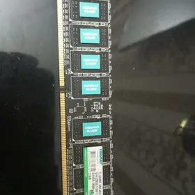 оперативка ddr3 2GB