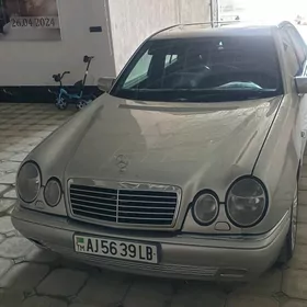 Mercedes-Benz E320 1996