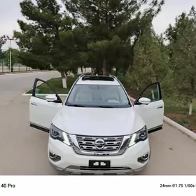 Nissan Pathfinder 2019