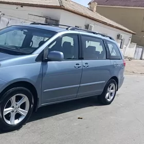 Toyota Sienna 2008