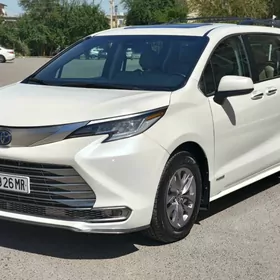 Toyota Sienna 2021