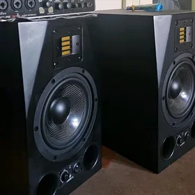 Studio Kalonki monitor