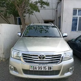 Toyota Hilux 2014