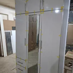 Mebel taze