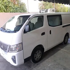 Nissan Urvan 2022