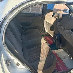 Toyota Corona 1995