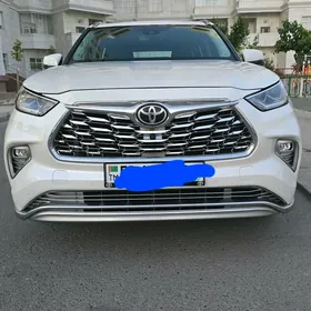 Toyota Highlander 2020