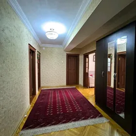 Şewçenko 4/3 etaj 3 kom 86m2