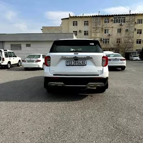 Ford Explorer 2020