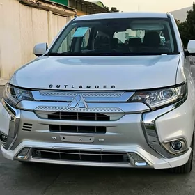 Mitsubishi Outlander 2022