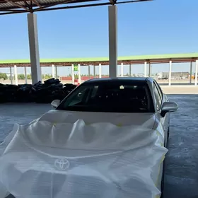 Toyota Camry 2024