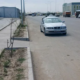 BMW E39 2003