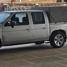 Nissan Navara 1993