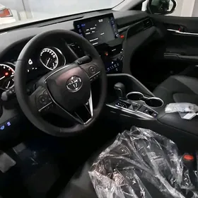 Toyota Camry 2024