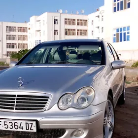 Mercedes-Benz C320 2001