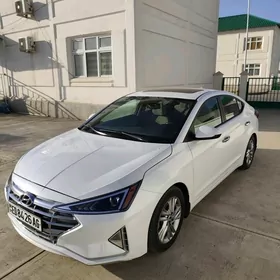 Hyundai Elantra 2020