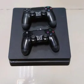 sony plaustation 4 slim 9.00 p
