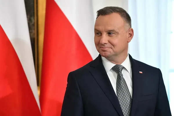 Сердар Бердымухамедов поздравил Президента Польши