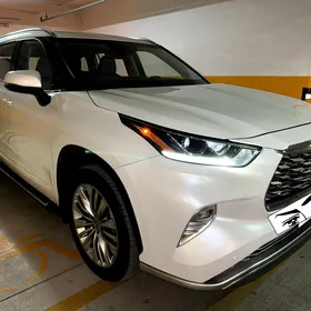 Toyota Highlander 2022