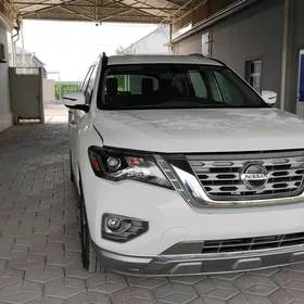 Nissan Pathfinder 2020