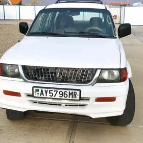 Mitsubishi Montero Sport 1999