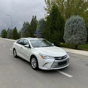 Toyota Camry 2017