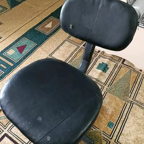 стул