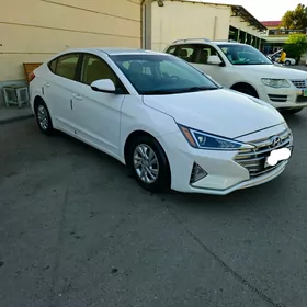 Hyundai Elantra 2020