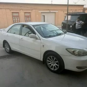 Toyota Camry 2004