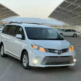 Toyota Sienna 2015