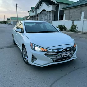 Hyundai Elantra 2020