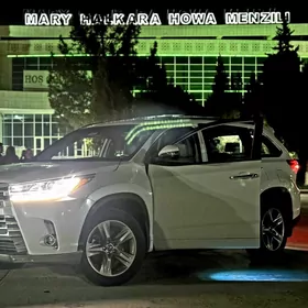 Toyota Highlander 2019