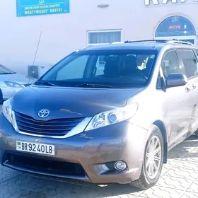 Toyota Sienna 2012