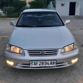 Toyota Camry 2000