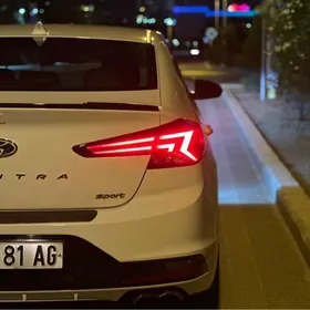 Hyundai Elantra 2020