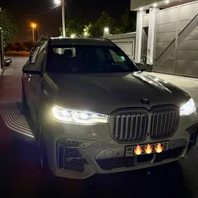 BMW X7 2020