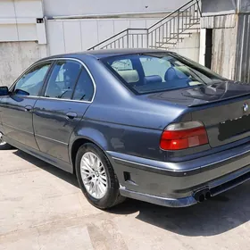 BMW E39 2000