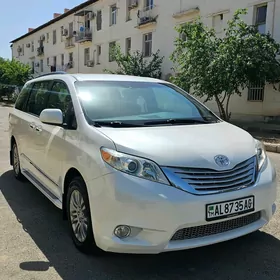 Toyota Sienna 2016