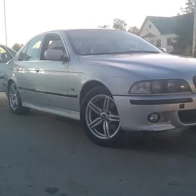 BMW E39 2000