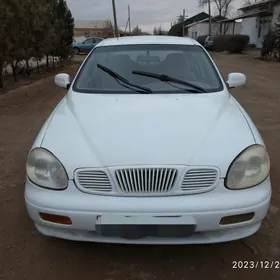Daewoo Leganza 1998