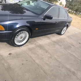 BMW E39 2003