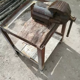 tiski