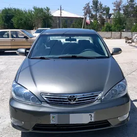 Toyota Camry 2004