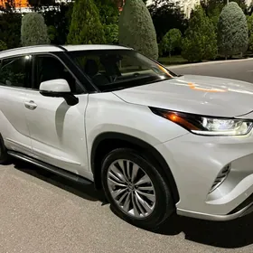 Toyota Highlander 2022