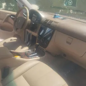 Mercedes-Benz ML350 2002