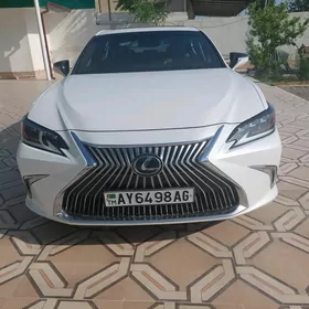 Lexus ES 350 2019