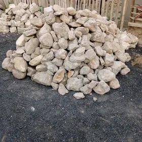 daşlar