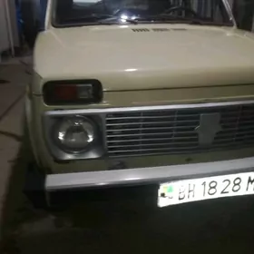 Lada Niva 1988