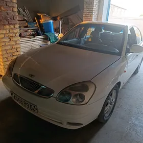 Daewoo Nubira 1999
