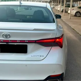 Toyota Avalon 2019